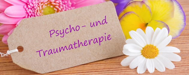 Lavendel, Kerze und leeres Schild für eigenen Text © Floydine - stock.adobe.com Persoenliche Weiterentwicklung 2